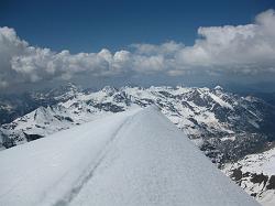 Impegnativa splendida salita dal Rifugio Longo al Pizzo del Diavolo ancora abbondantemente innevato il 23 maggio 2010- FOTOGALLERY